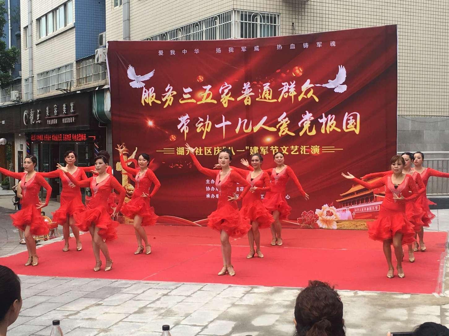 探索冷知识的到底要造多少艘航母?我国招募数量惊人的舰载机飞行员,美媒解答平台-小编带你揭秘